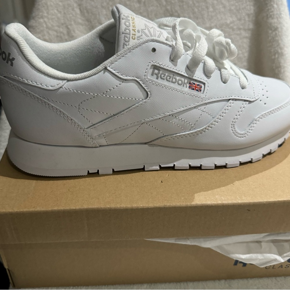 REEBOK - Women’s 8.5 White Running Shoe